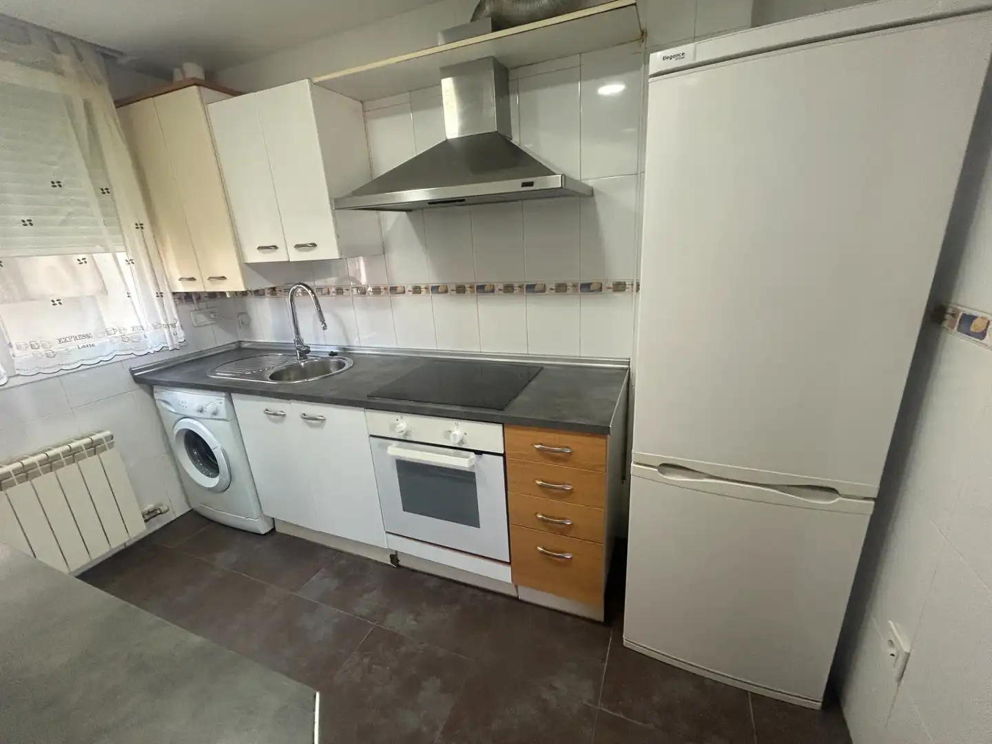 Cocina de Piso en venta en Valladolid con Calefacción, Terraza y Trastero