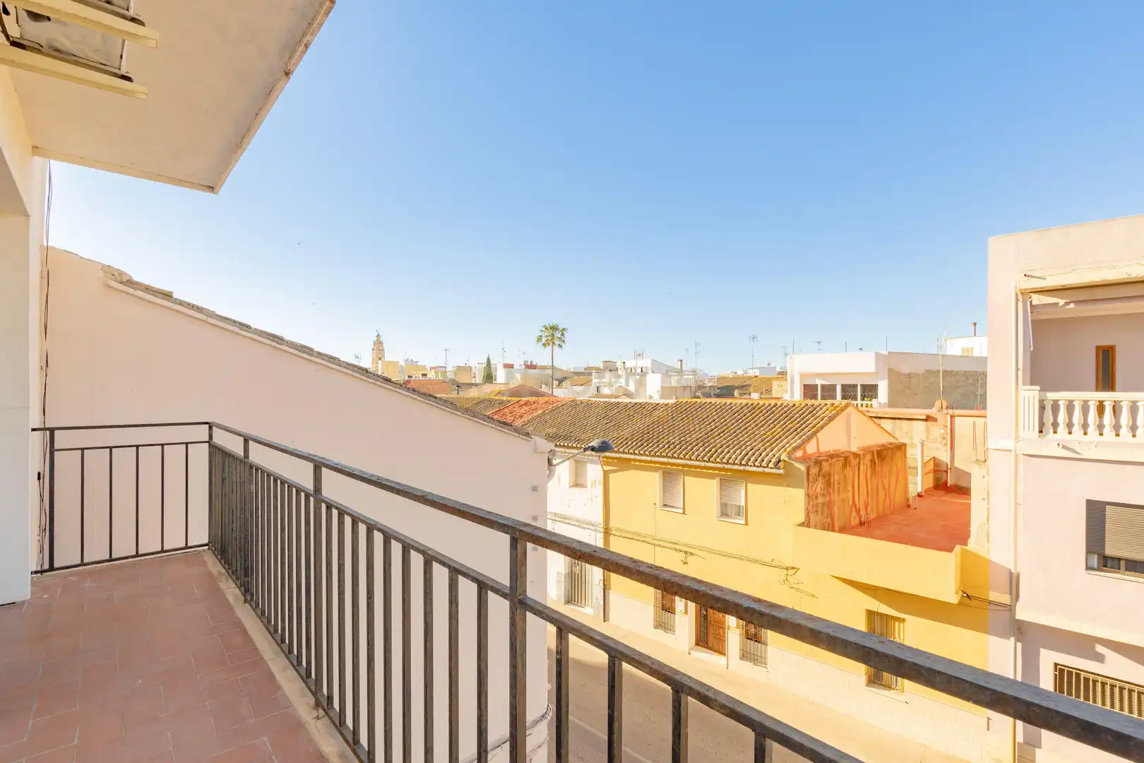 Vista exterior de Piso en venta en Sollana con Balcón