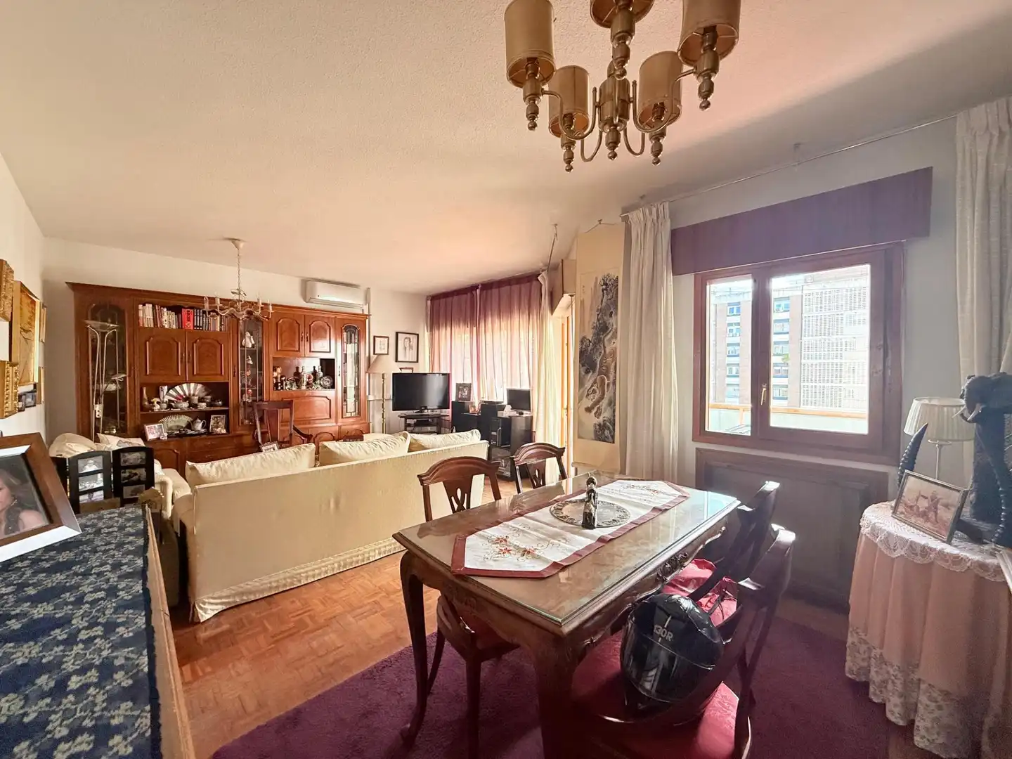 Living room of Flat for sale in Madrid  with Air Conditioner and Heating