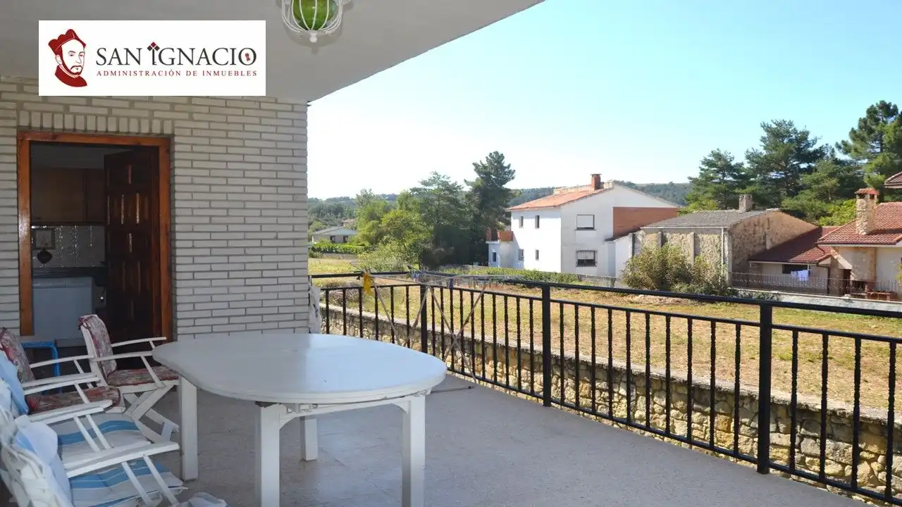 Terrassa de Casa o xalet en venda en Valle de Tobalina amb Calefacció, Jardí privat i Terrassa