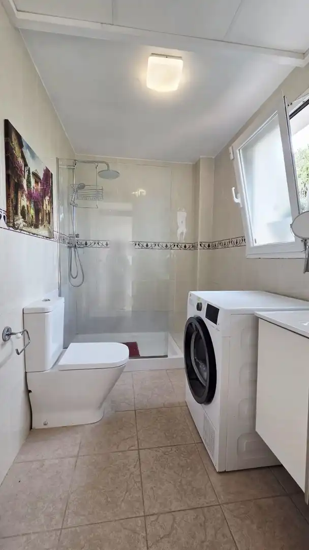 Badezimmer von Haus oder Chalet zum Verkauf in La Nucia mit Klimaanlage, Heizung und Privatgarten