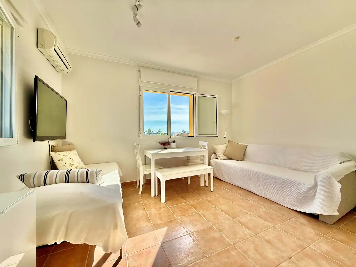 Sala de estar de Casa o chalet en venta en Dénia con Aire acondicionado, Terraza y Piscina