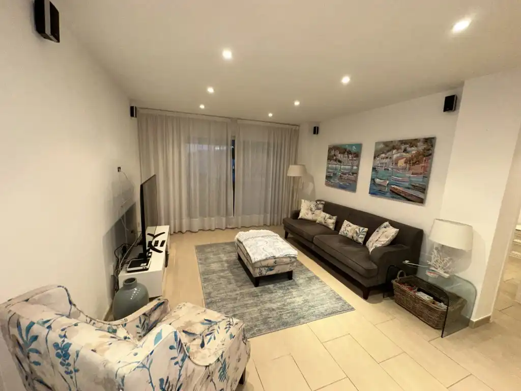 Wohnzimmer von Wohnung zum Verkauf in Calvià mit Klimaanlage, Privatgarten und Terrasse
