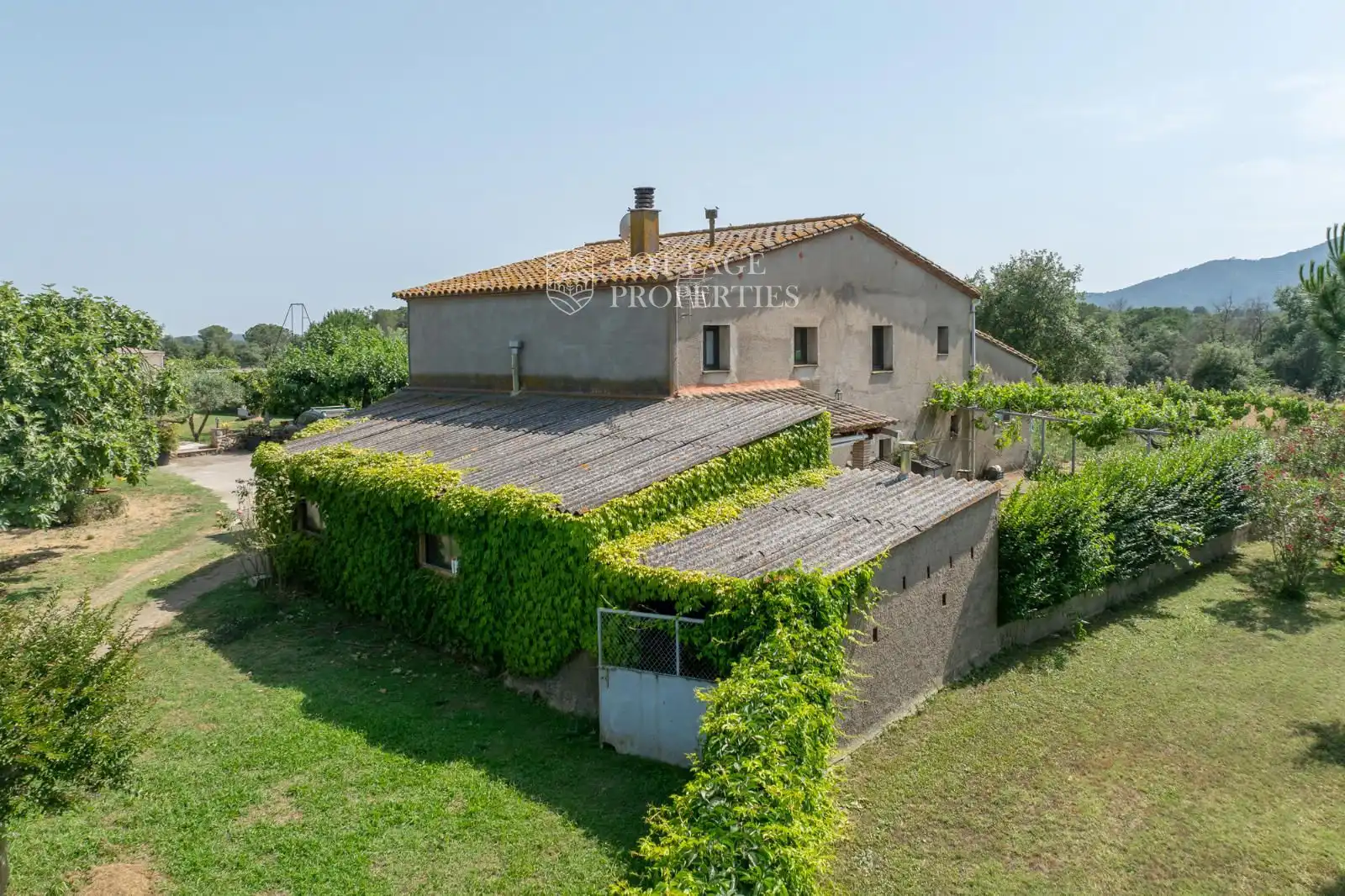 Vista exterior de Finca rústica en venda en Sant Gregori amb Calefacció, Terrassa i Piscina