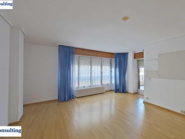 Piso con balcón en venta en Centro