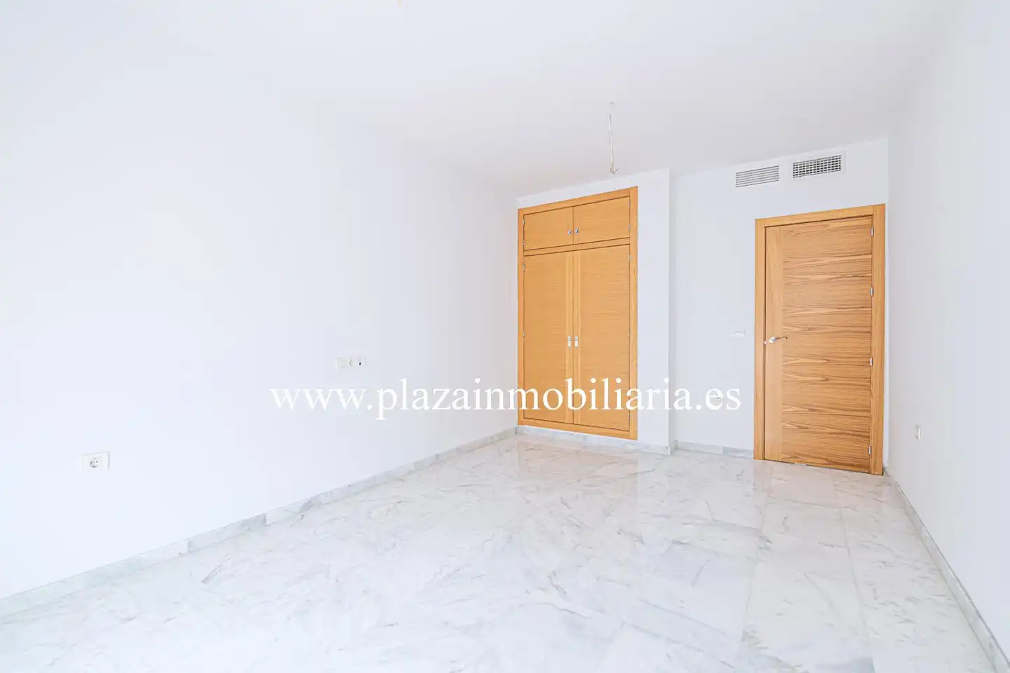 Bedroom of Houses for sale in Lucena  with Terrace, Storage room and Balcony