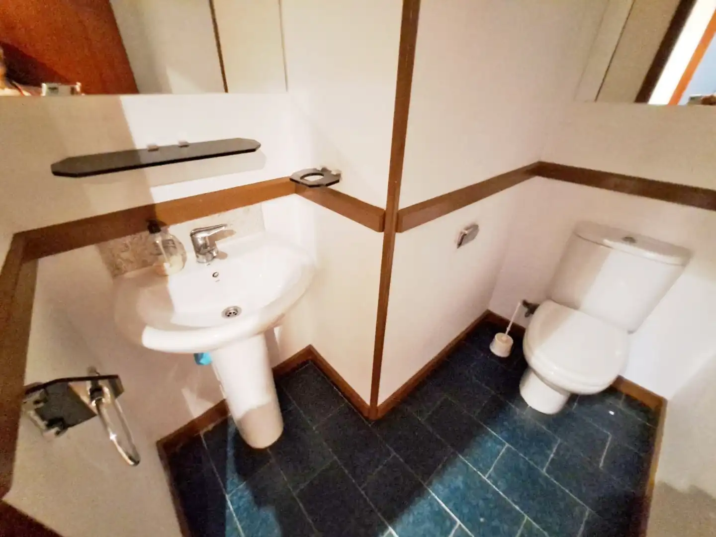 Bany de Pis en venda en Vitoria - Gasteiz amb Calefacció, Parquet i Terrassa