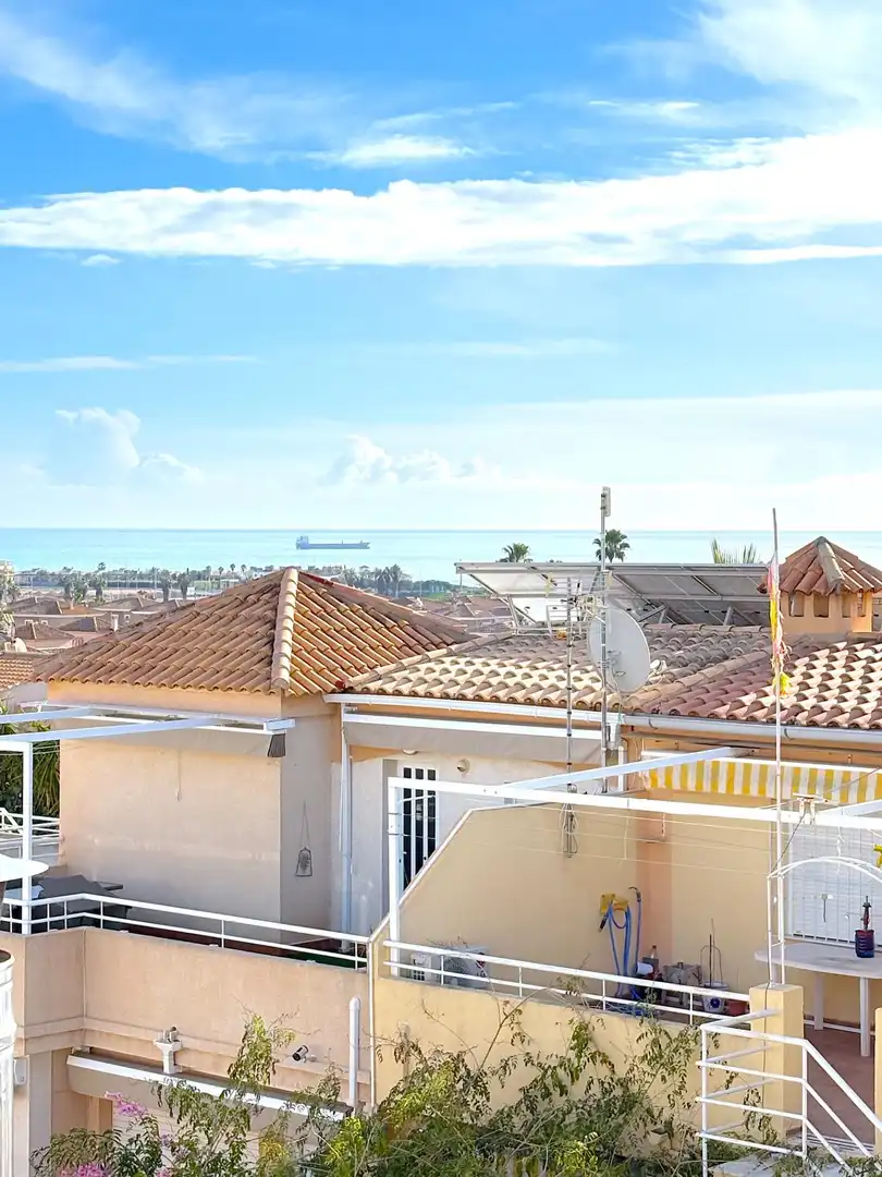 Casa con piscina en venta en Los Balcones - Los Altos, imagen 23