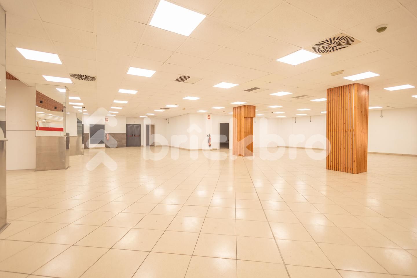 Local en venda a Perú, Els Molins