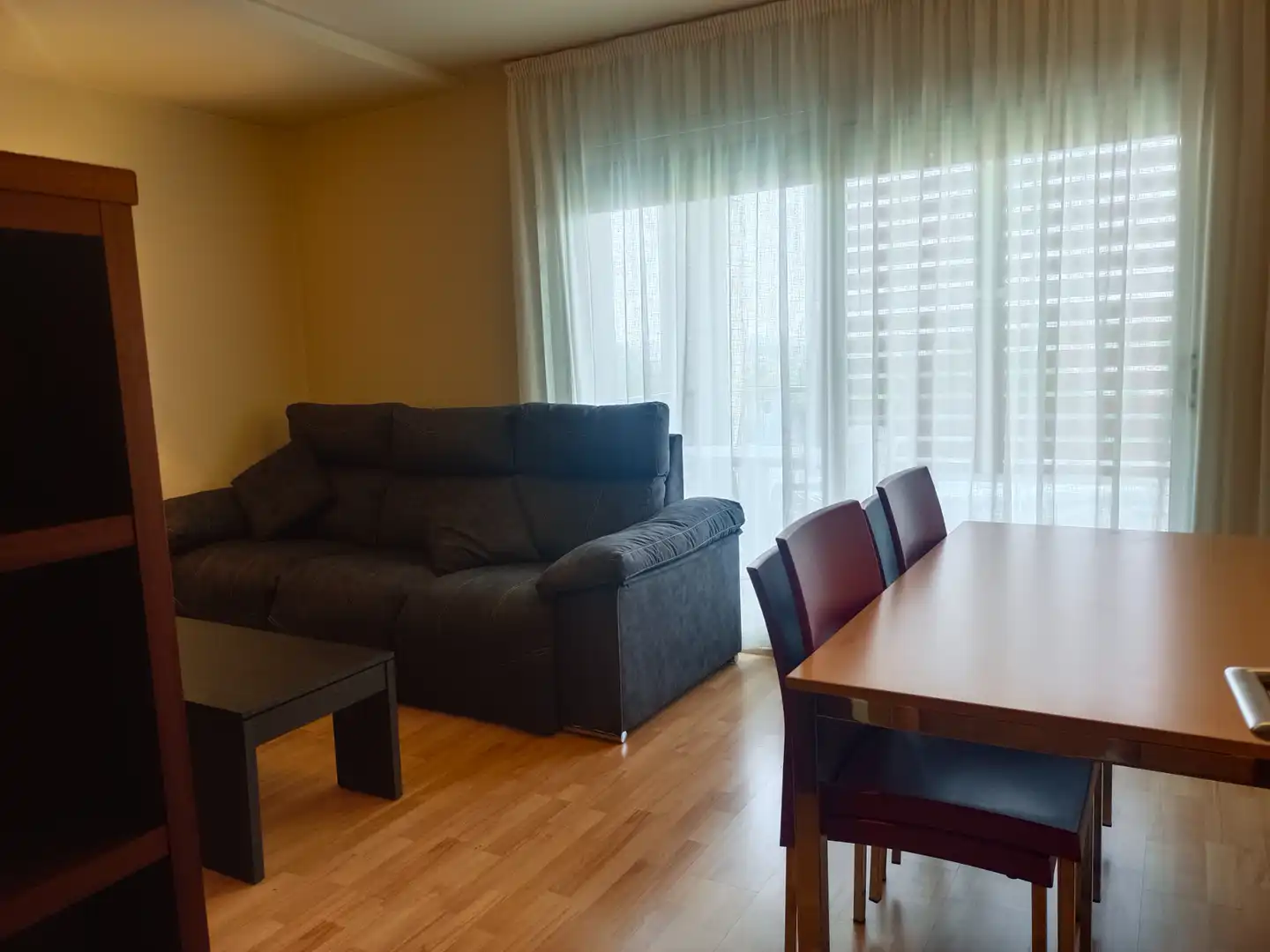 Sala de estar de Apartamento de alquiler en Lleida con Aire acondicionado, Calefacción y Parquet