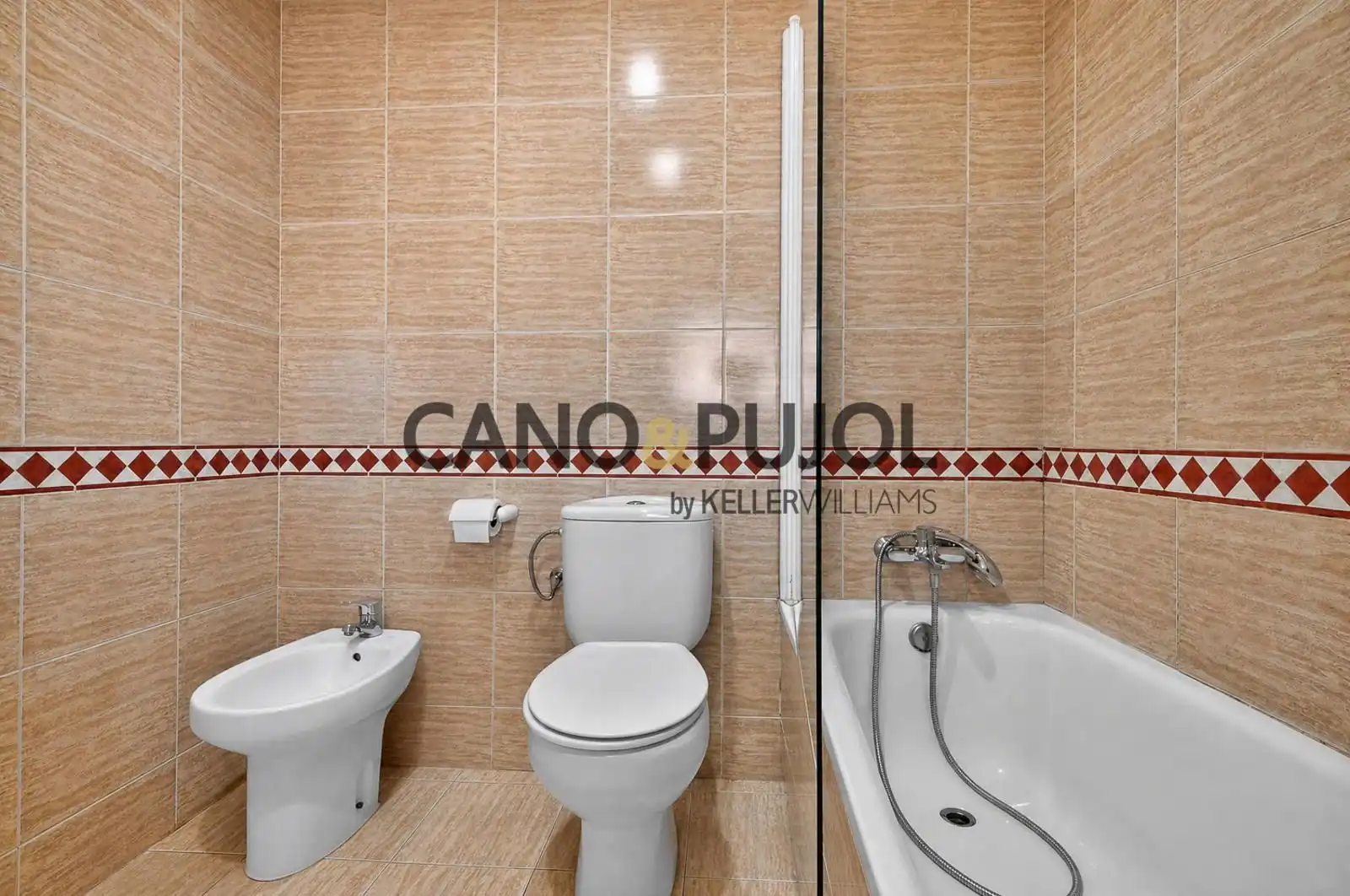 Baño de Ático en venta en Rubí con Aire acondicionado, Calefacción y Jardín privado
