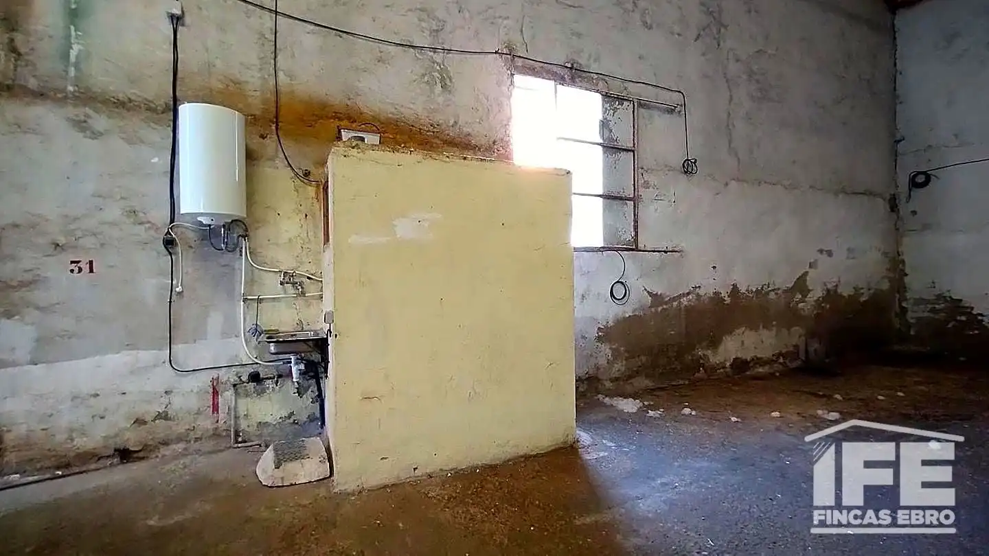 Nau industrial de lloguer en Alagón