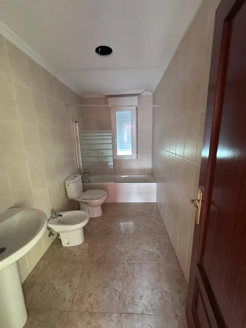 Baño de Piso en venta en Alfaro con Calefacción y Balcón