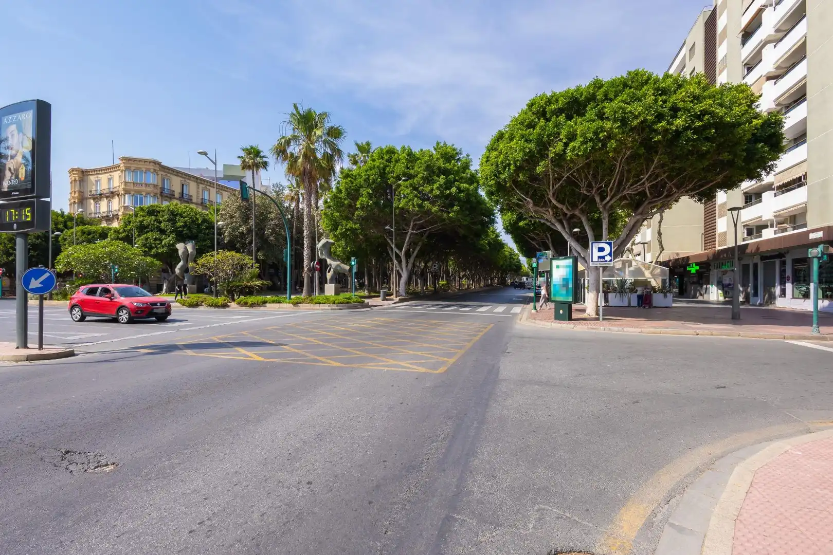 Vista exterior de Piso en venta en Almería con Balcón