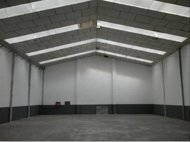 Nave industrial en Alquiler en Centre