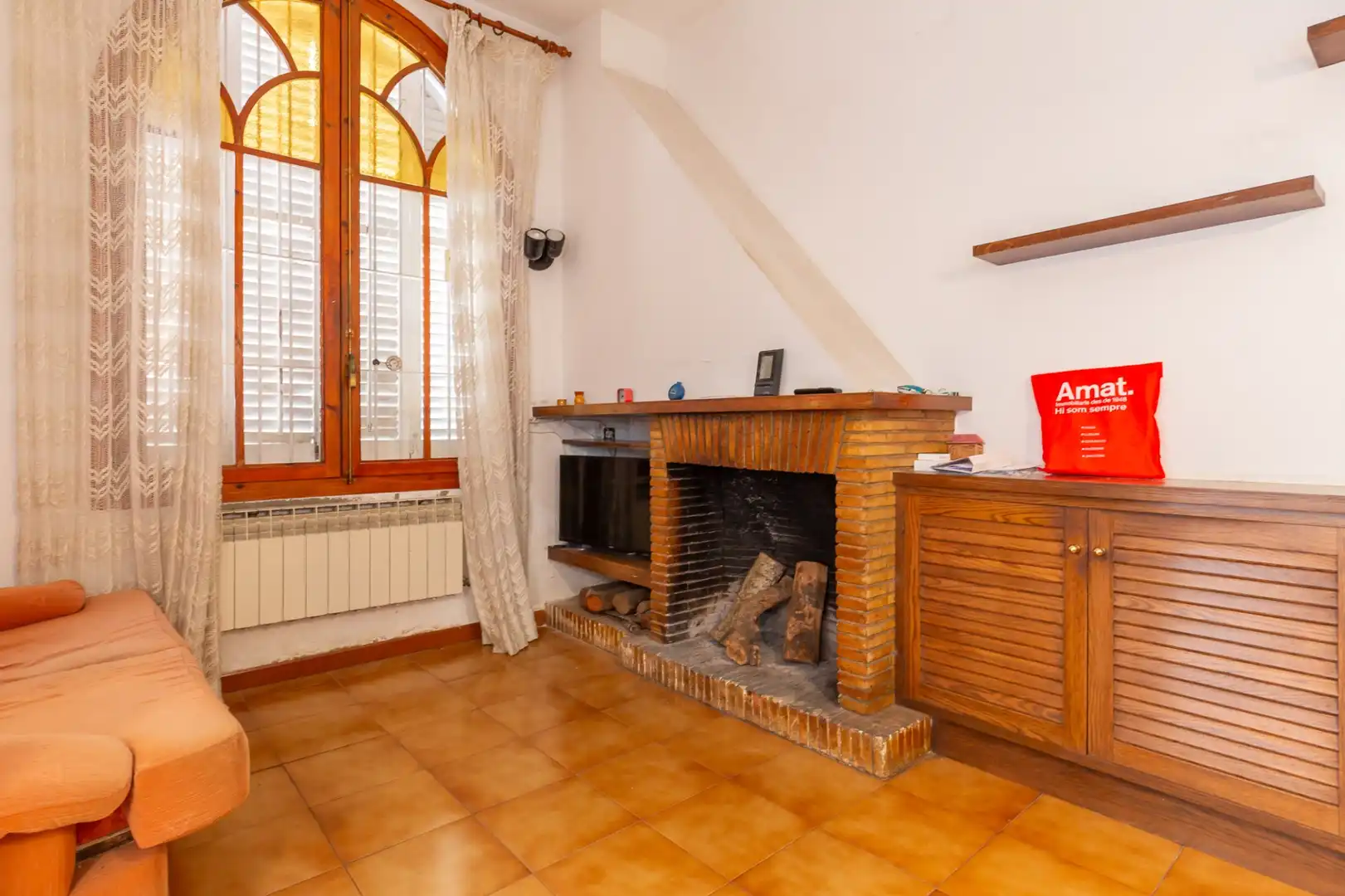 Sala de estar de Casa adosada en venta en Esplugues de Llobregat con Calefacción, Terraza y Alarma