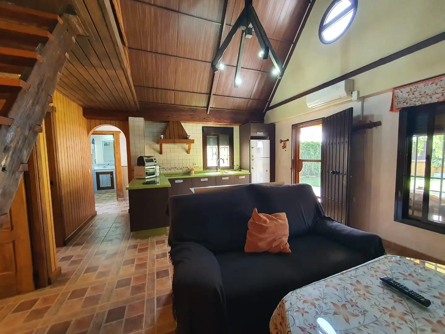 Sala de estar de Casa o chalet en venta en Chipiona con Aire acondicionado, Jardín privado y Terraza