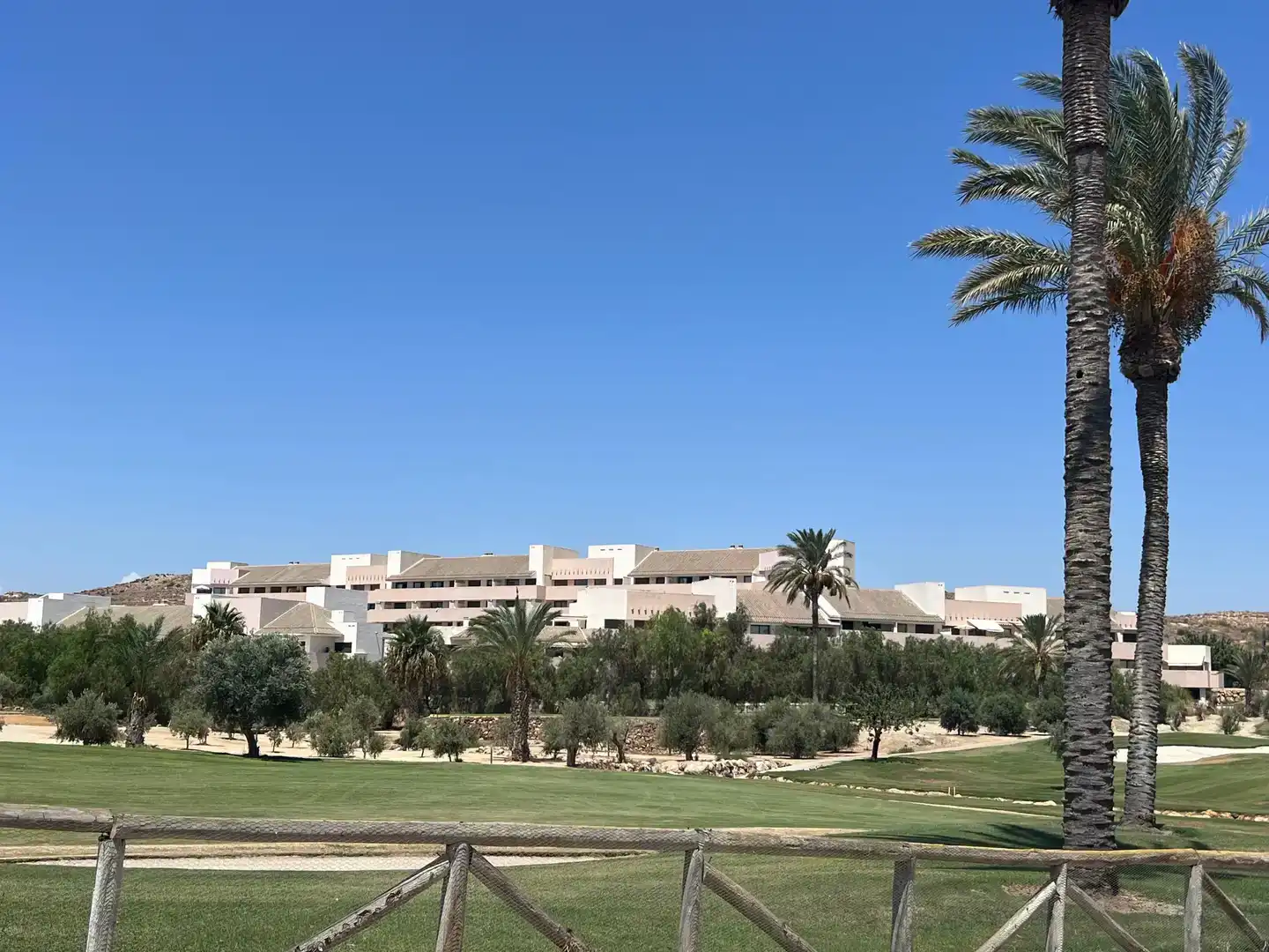 Vista exterior de Apartament de lloguer en Vera amb Aire condicionat, Jardí privat i Piscina