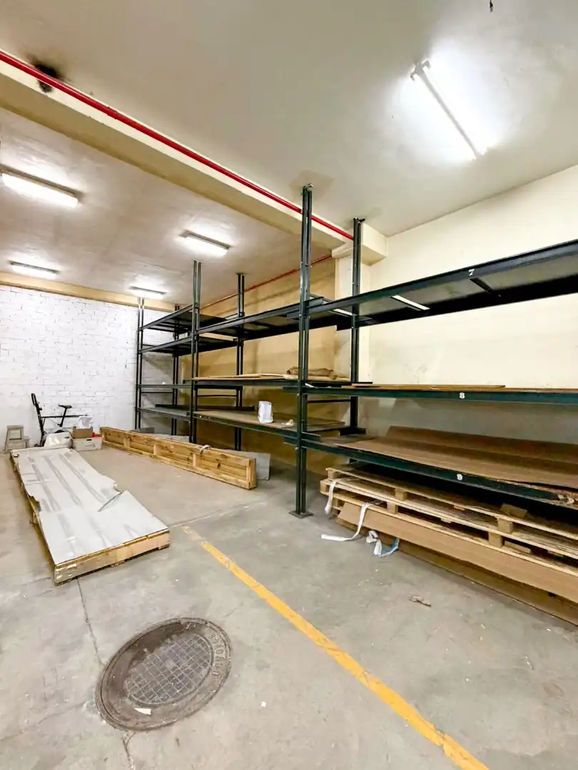 Nau industrial en venda en San Sebastián de los Reyes amb Calefacció i Alarma