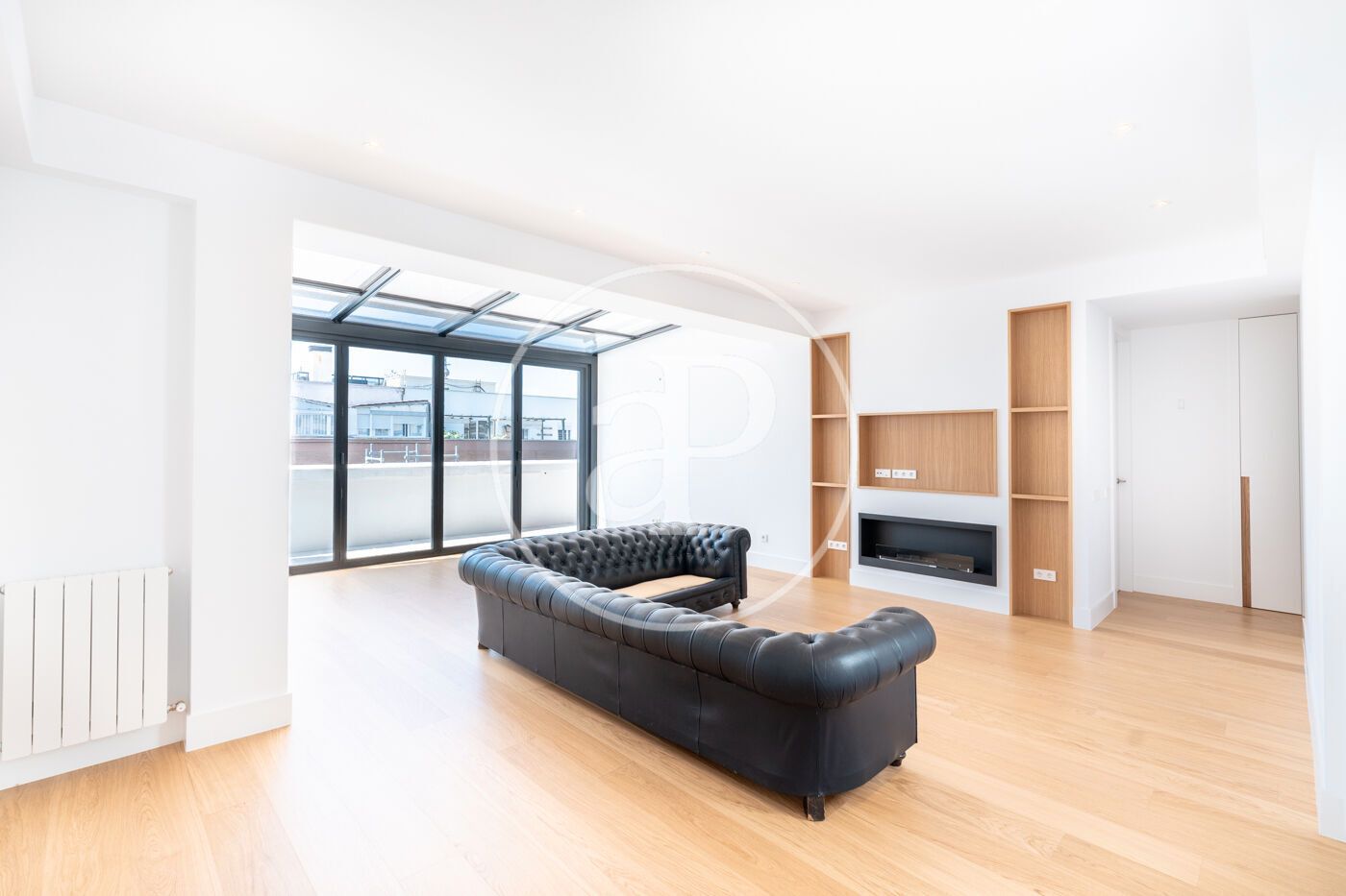 Vista exterior de Àtic de lloguer en  Madrid Capital amb Aire condicionat, Calefacció i Terrassa