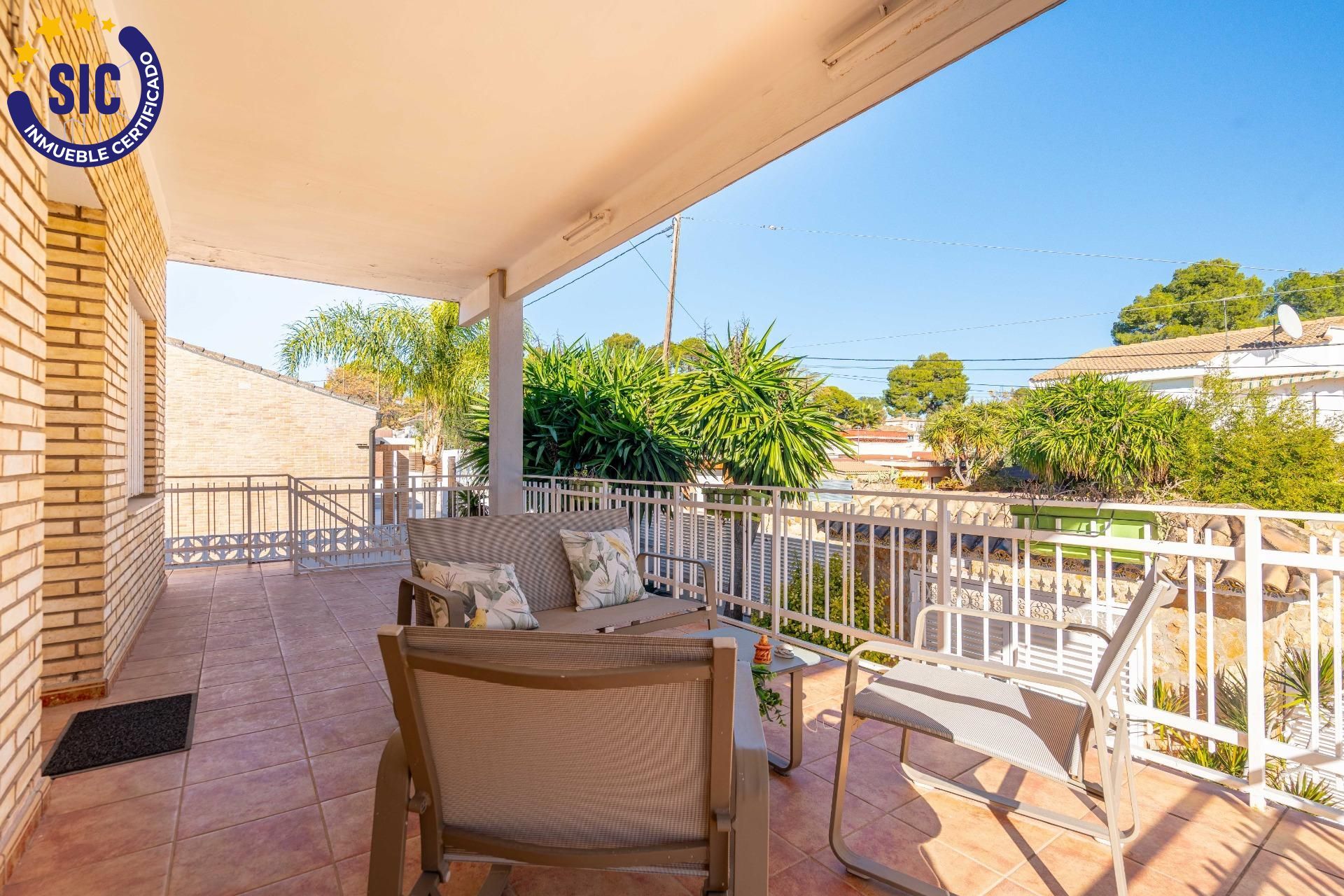 Terrace of House or chalet for sale in Paterna  with Air Conditioner, Private garden and Terrace