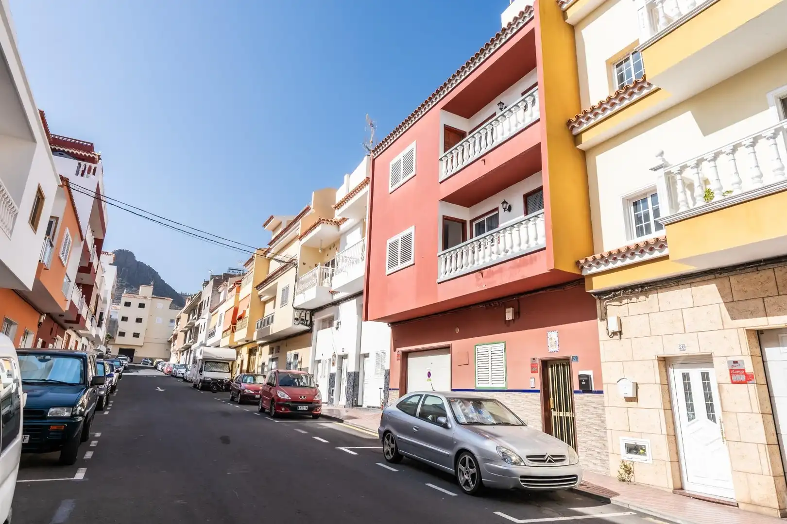 Vista exterior de Edificio en venta en Arona