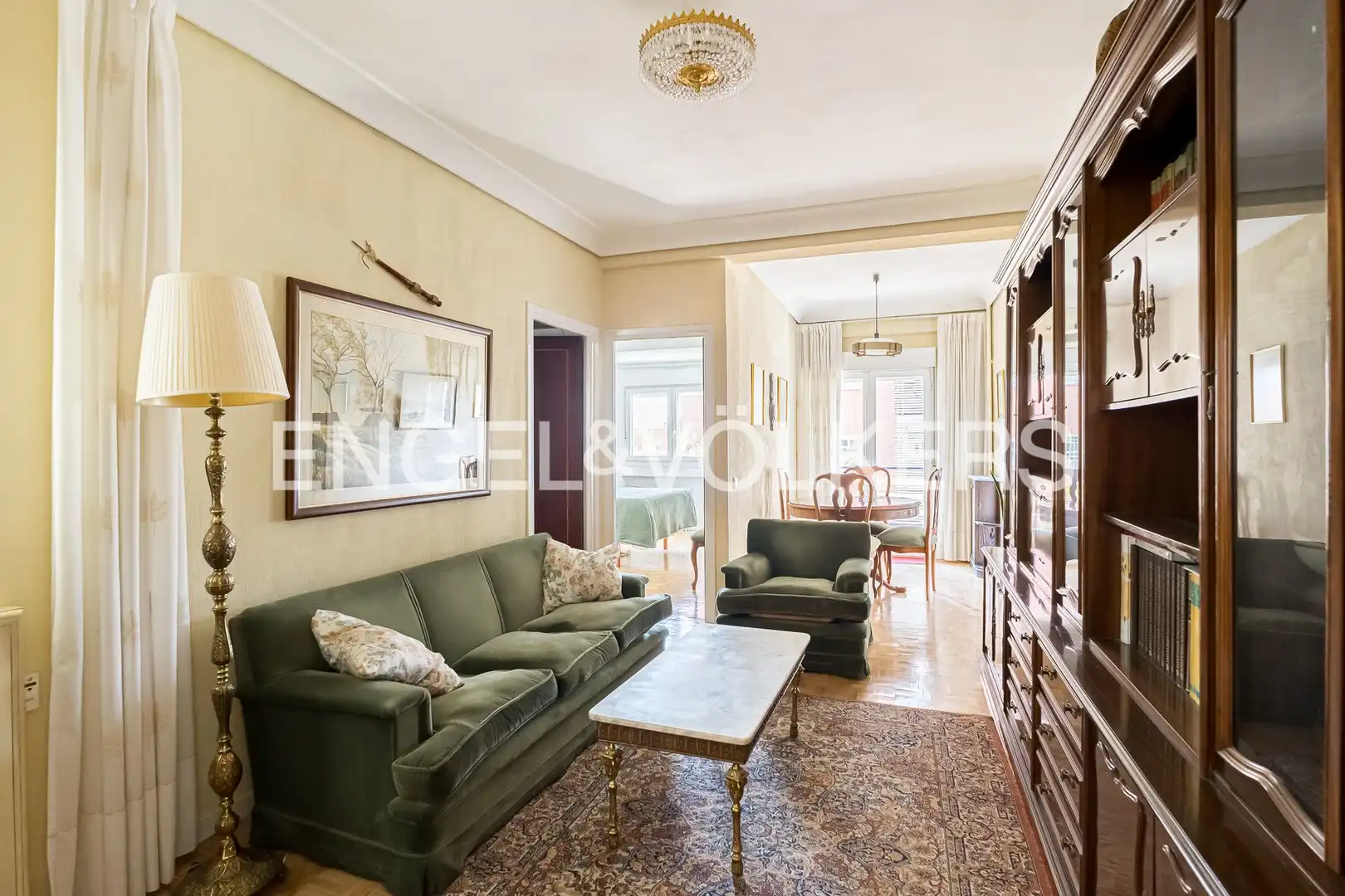 Flat with lift for sale in Tetuán