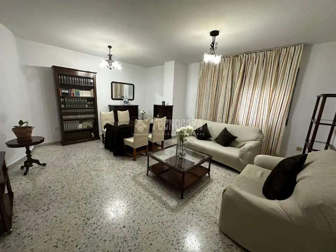Sala d'estar de Pis en venda en Mérida amb Calefacció i Balcó