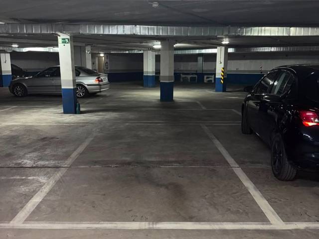 Garaje en Alquiler en Avenida del Padre Isla, 30 en Centro Ciudad