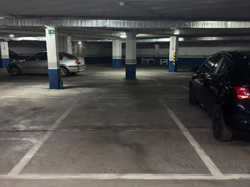 Parking de Garaje de alquiler en León Capital 