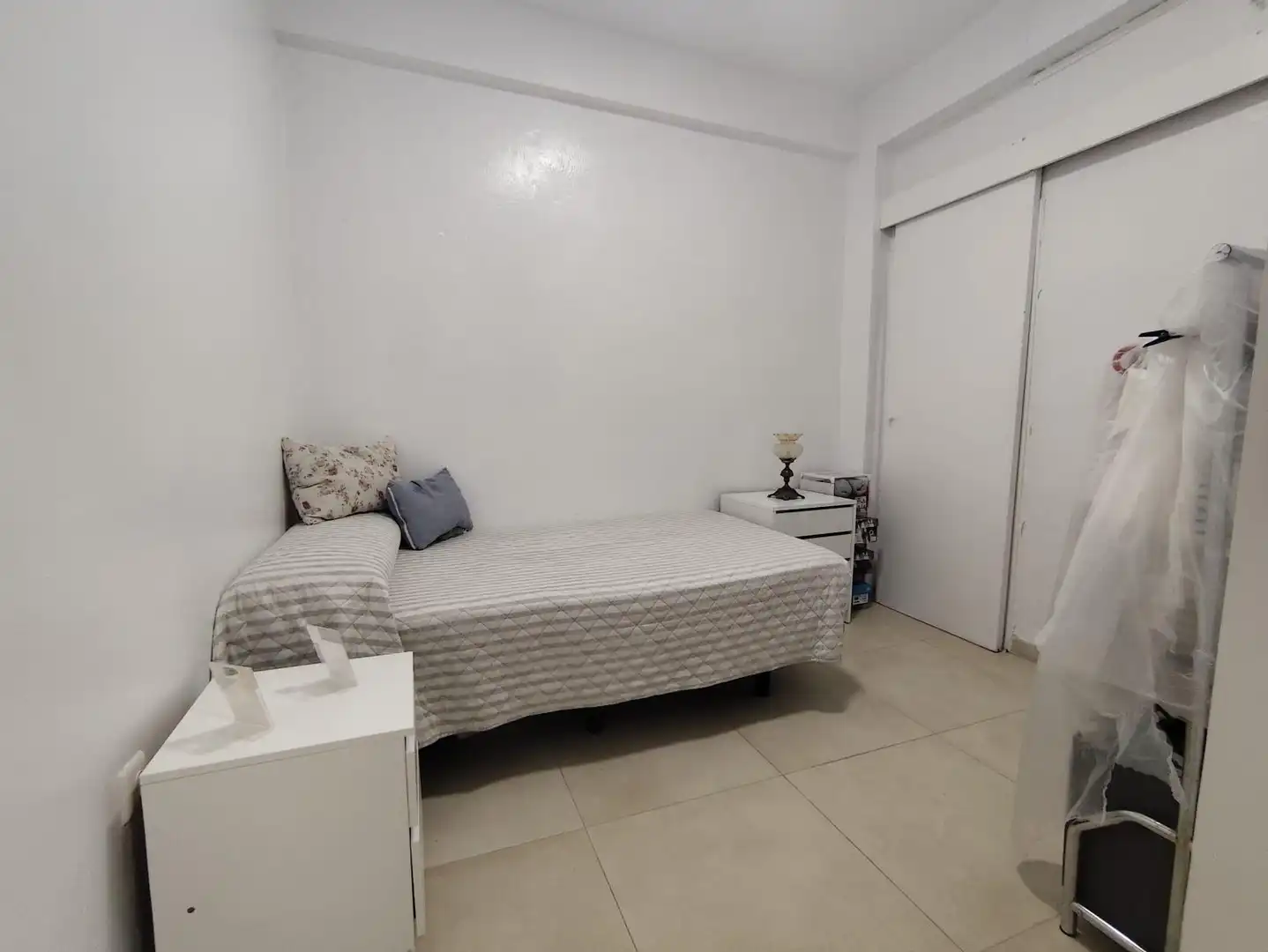Habitación de Casa o chalet en venta en Algeciras con Terraza, Trastero y Amueblado