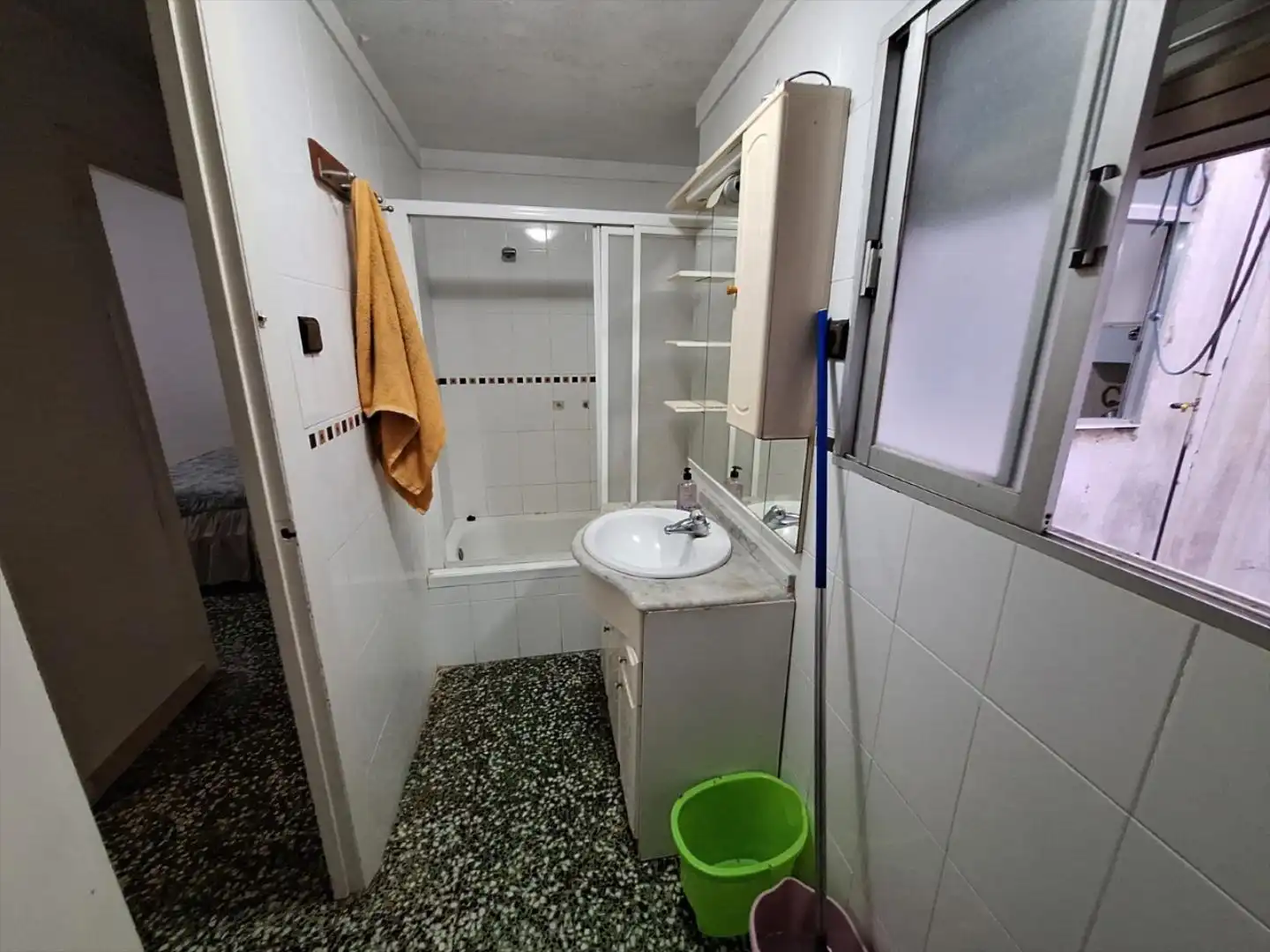 Badezimmer von Wohnung zum Verkauf in Alzira mit Abstellraum