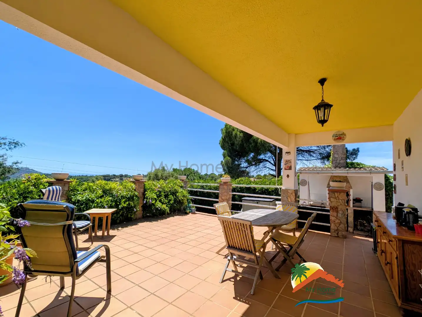 Terrasse von Haus oder Chalet zum Verkauf in Lloret de Mar mit Heizung, Privatgarten und Terrasse