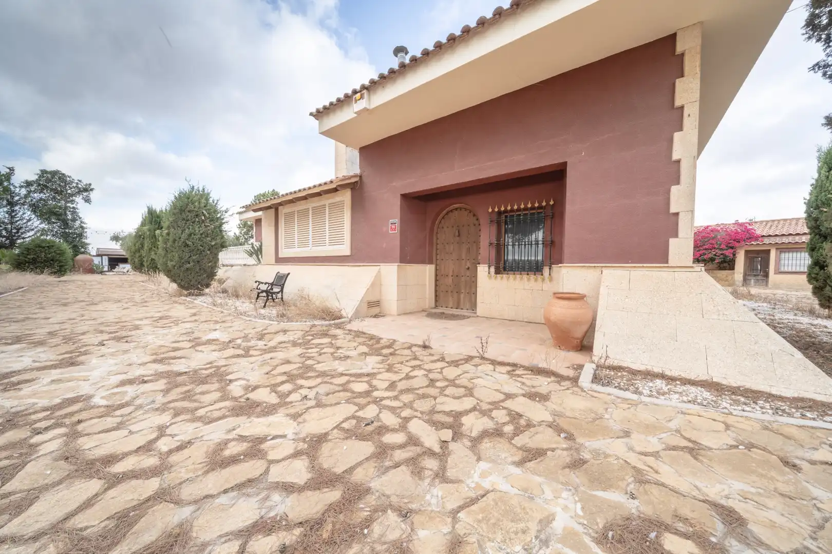 Vista exterior de Casa o xalet en venda en Cartagena amb Jardí privat, Traster i Piscina