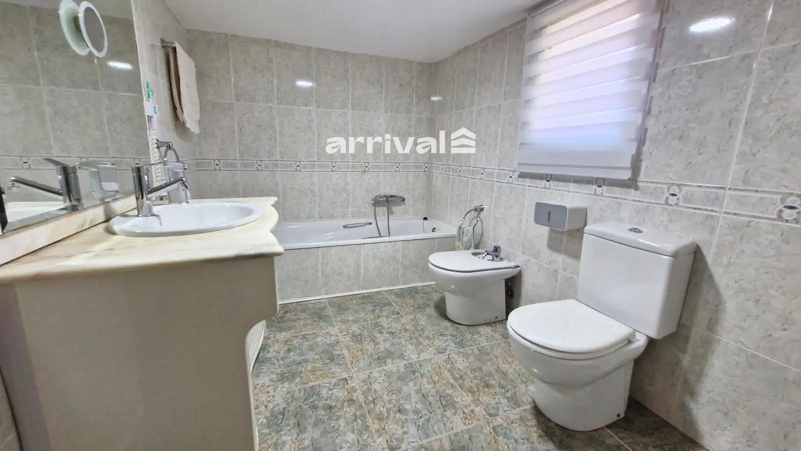 Baño de Casa o chalet en venta en Paterna con Aire acondicionado, Jardín privado y Terraza