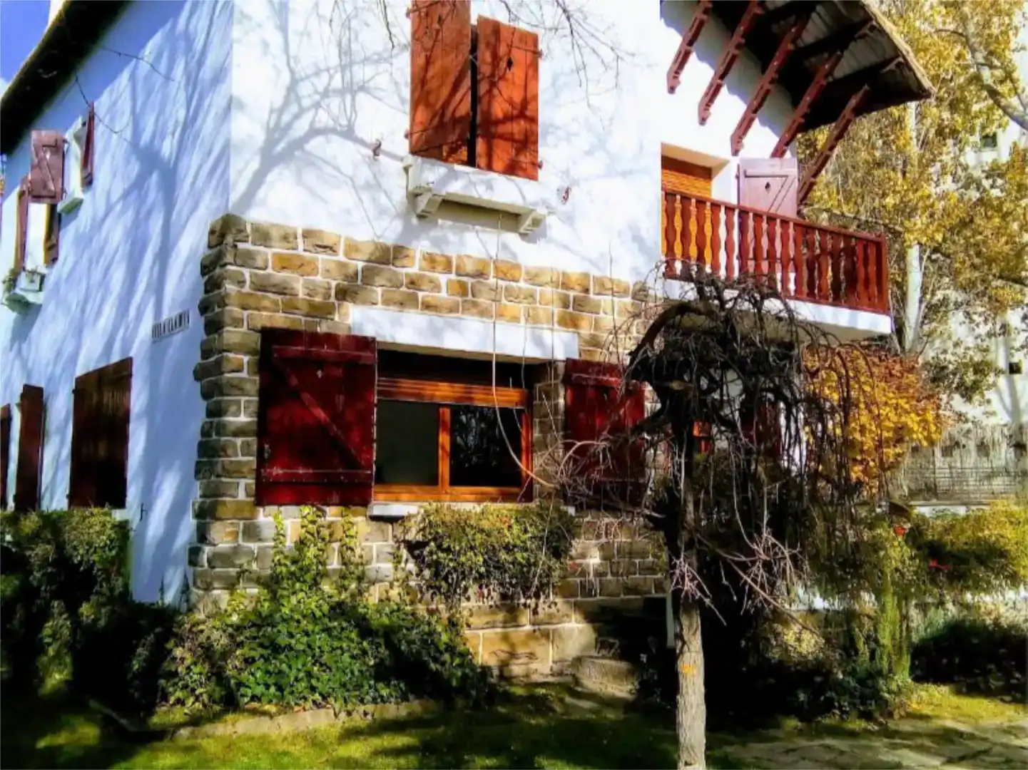 Vista exterior de Casa o chalet de alquiler en Jaca con Jardín privado, Amueblado y Balcón