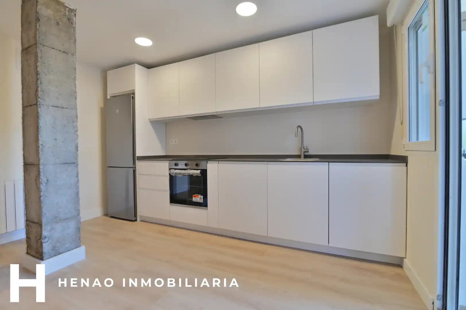 Cuina de Pis en venda en Bilbao  amb Calefacció, Parquet i Terrassa
