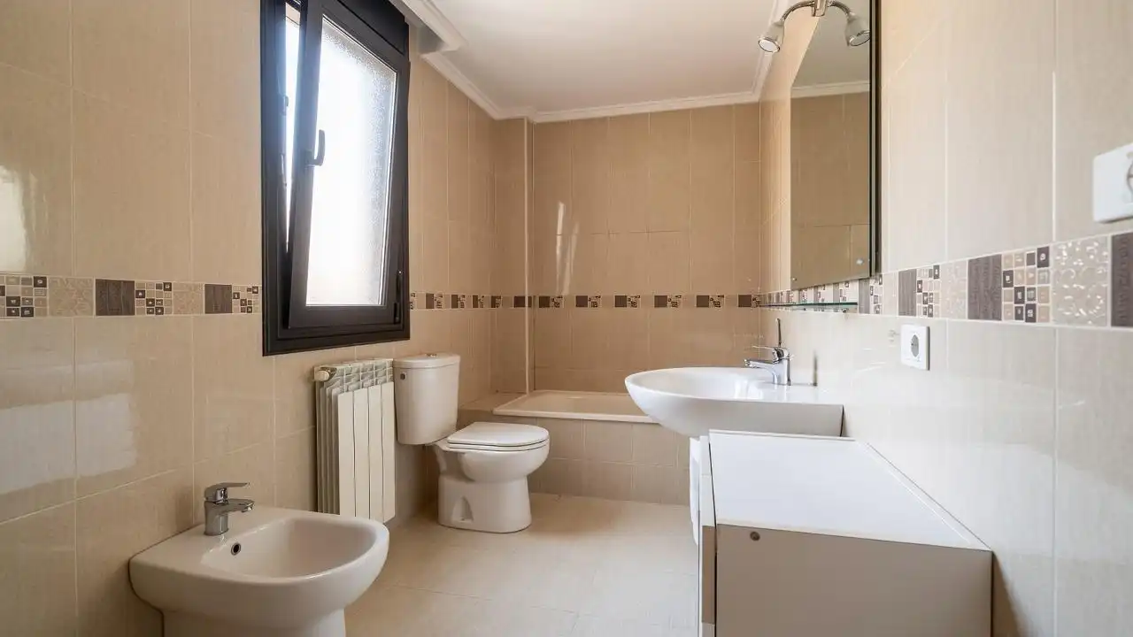Baño de Piso en venta en Siero con Calefacción y Balcón