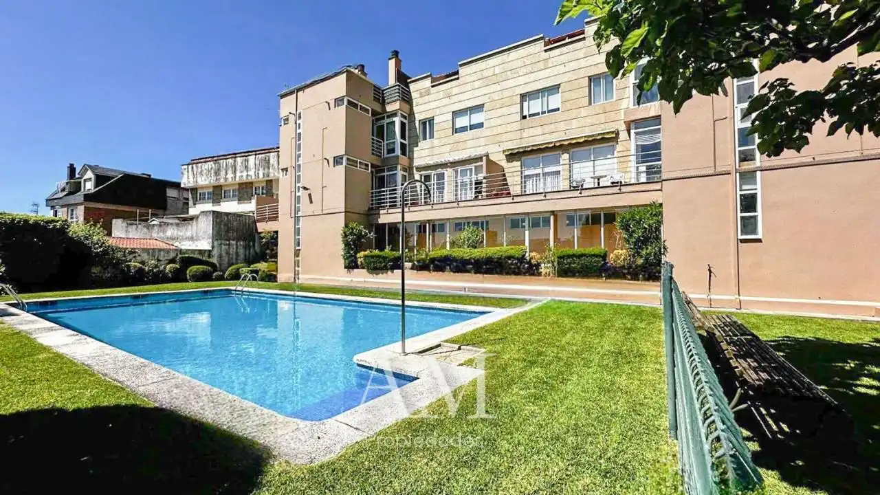Vista exterior de Dúplex en venta en Nigrán con Calefacción, Terraza y Trastero