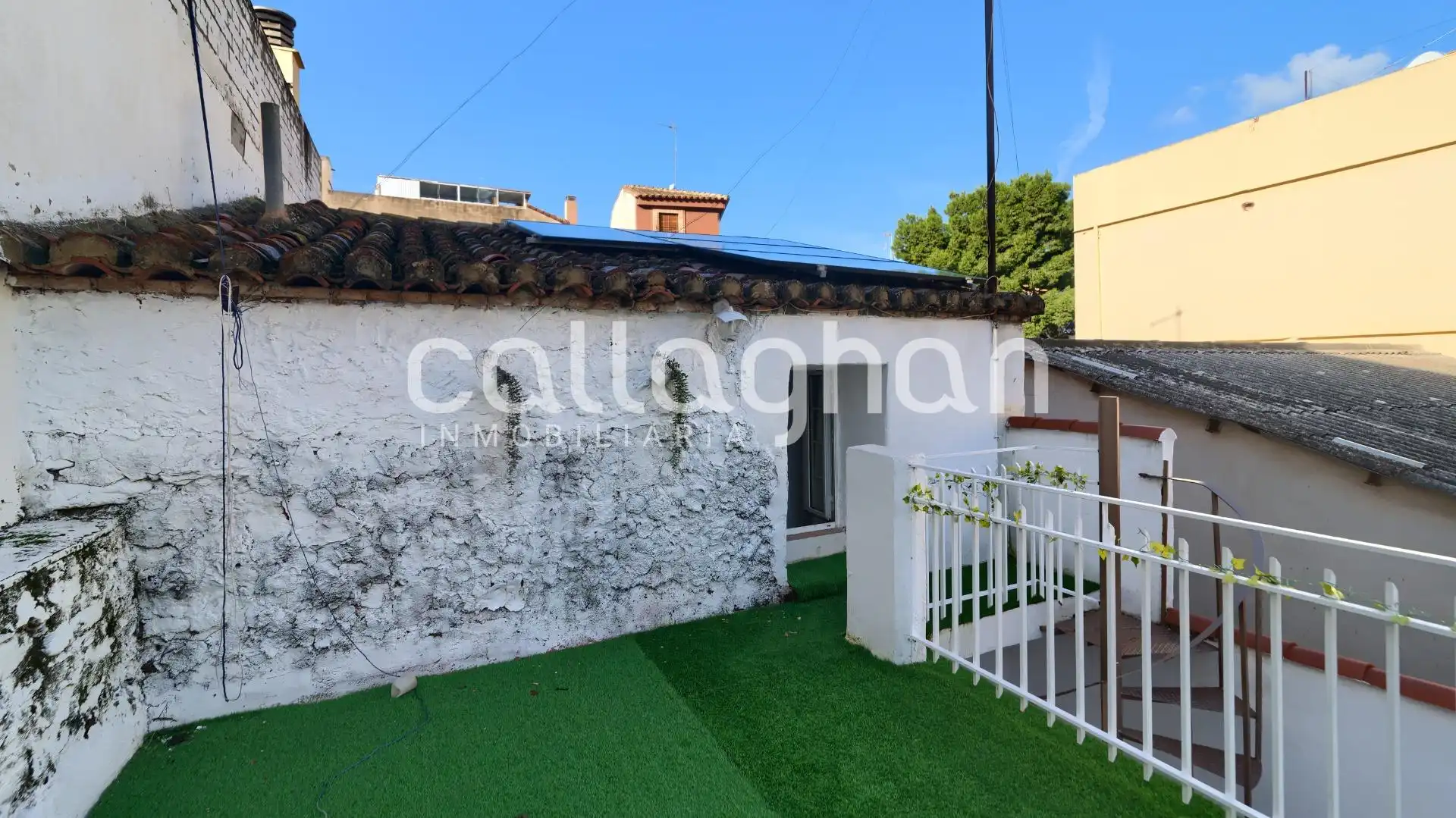 Vista exterior de Casa adosada en venda en Náquera amb Aire condicionat, Jardí privat i Terrassa