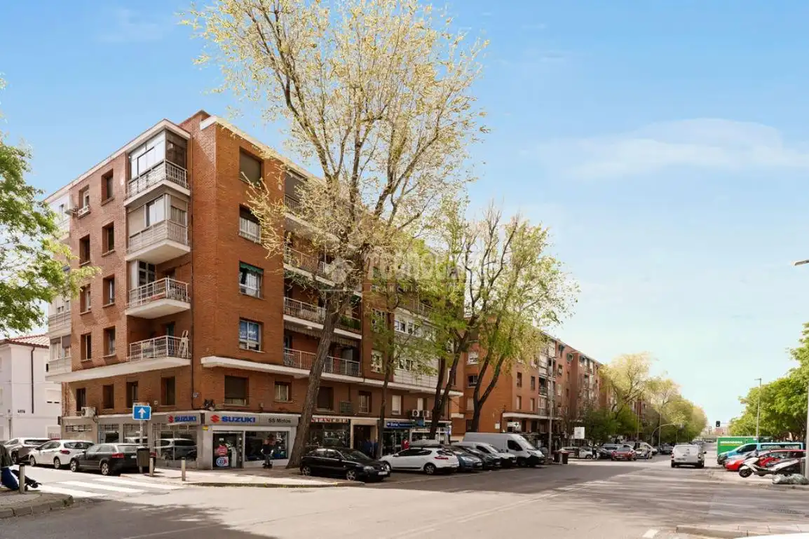 Vista exterior de Piso en venta en Madrid con Aire acondicionado, Calefacción y Parquet