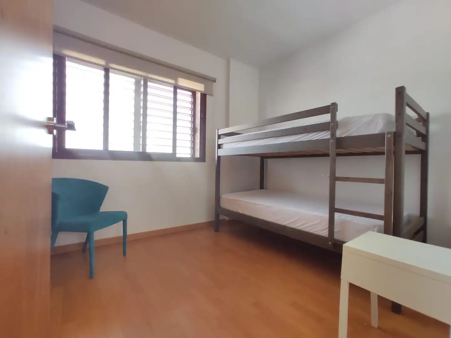 Habitación de Casa o chalet de alquiler en Montequinto con Aire acondicionado, Calefacción y Jardín privado