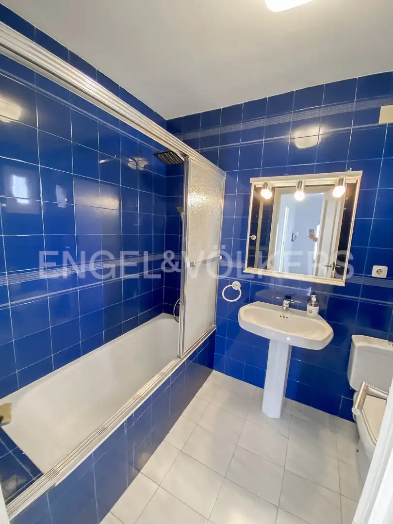 Baño de Casa adosada de alquiler en Sitges con Calefacción, Jardín privado y Terraza