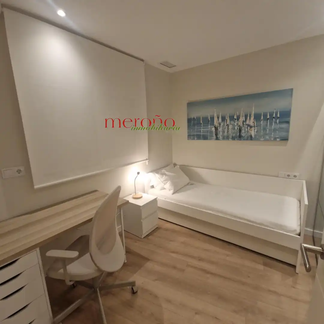 Habitación de Piso de alquiler en Elche / Elx con Aire acondicionado, Calefacción y Amueblado