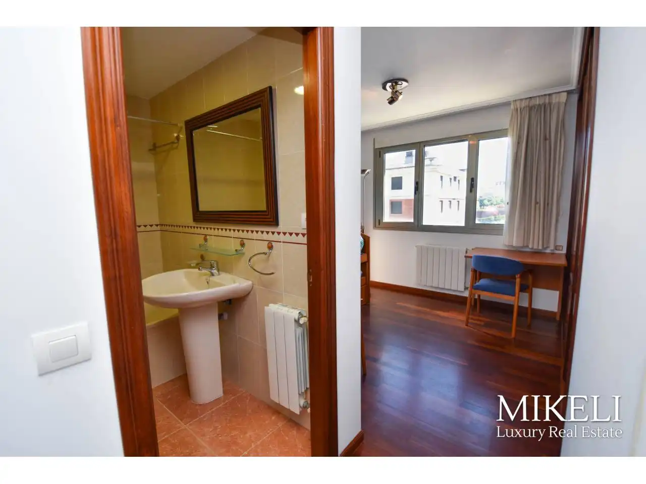 Bathroom of Flat for sale in Santander  with Heating, Parquet flooring and Storage room