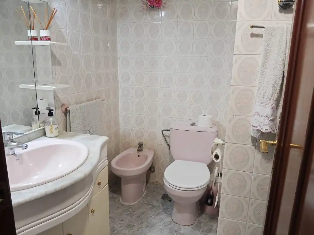 Baño de Piso en venta en Valencia con Aire acondicionado, Amueblado y Horno