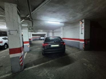 Aparcament en venda a San Pablo y Santa Marina