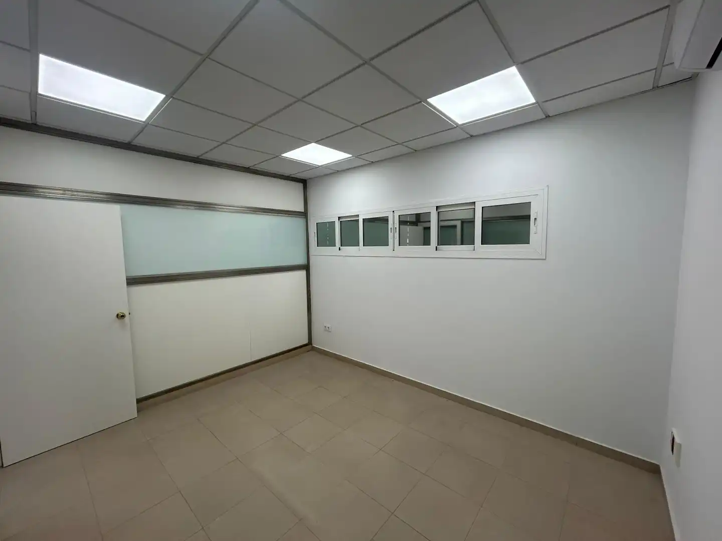 Office for rent in Calle Vía Apia, 18, Centro