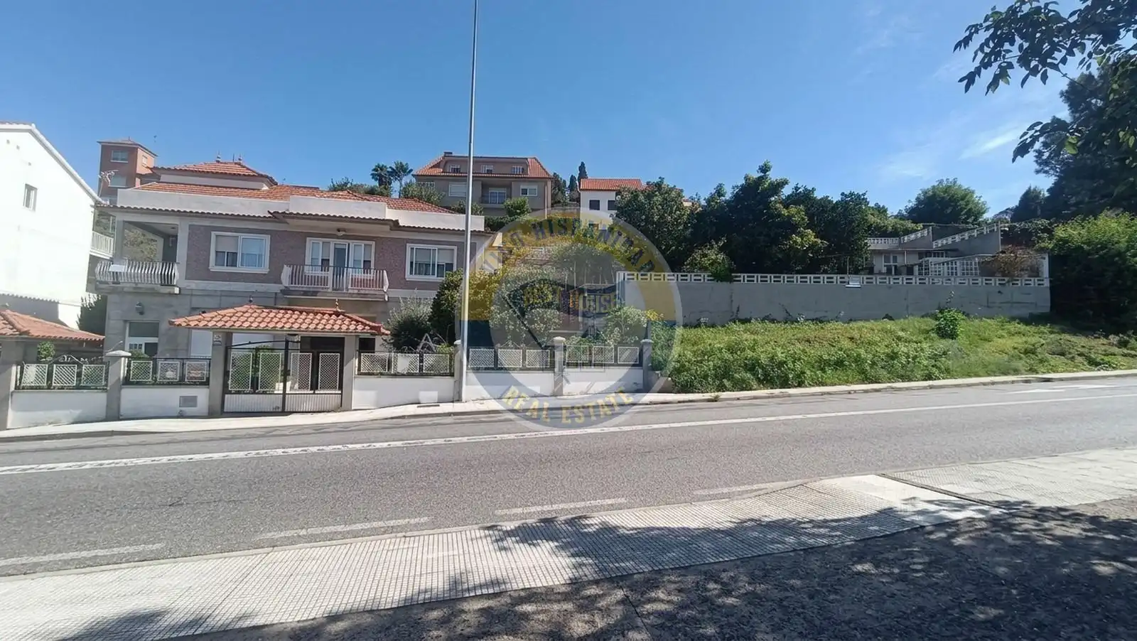 Vista exterior de Casa o xalet en venda en Vigo  amb Calefacció, Traster i Moblat