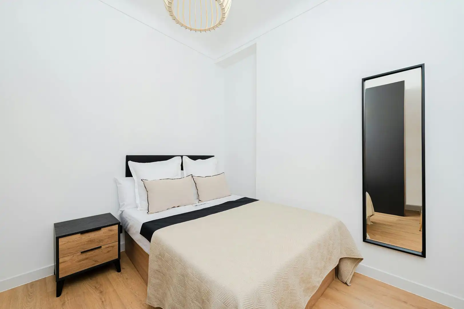 Schlafzimmer von Wohnung zur untervermieten in Madrid mit Heizung, Waschmaschine und Fernseher